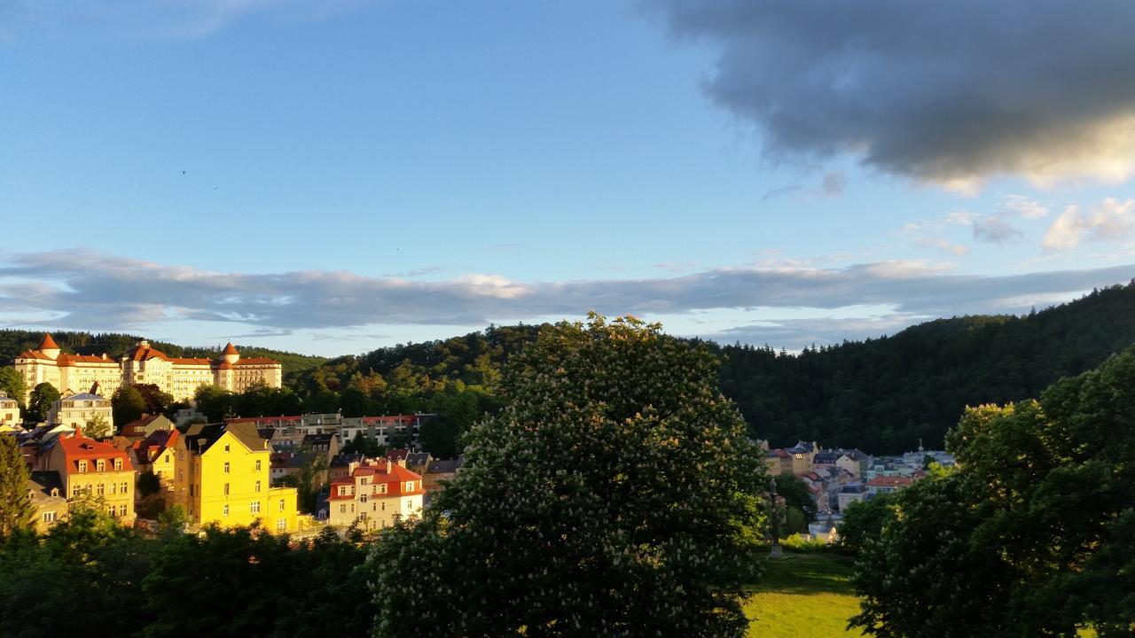 Penzion Valkoun-Lilienfeld Karlsbad Eksteriør billede
